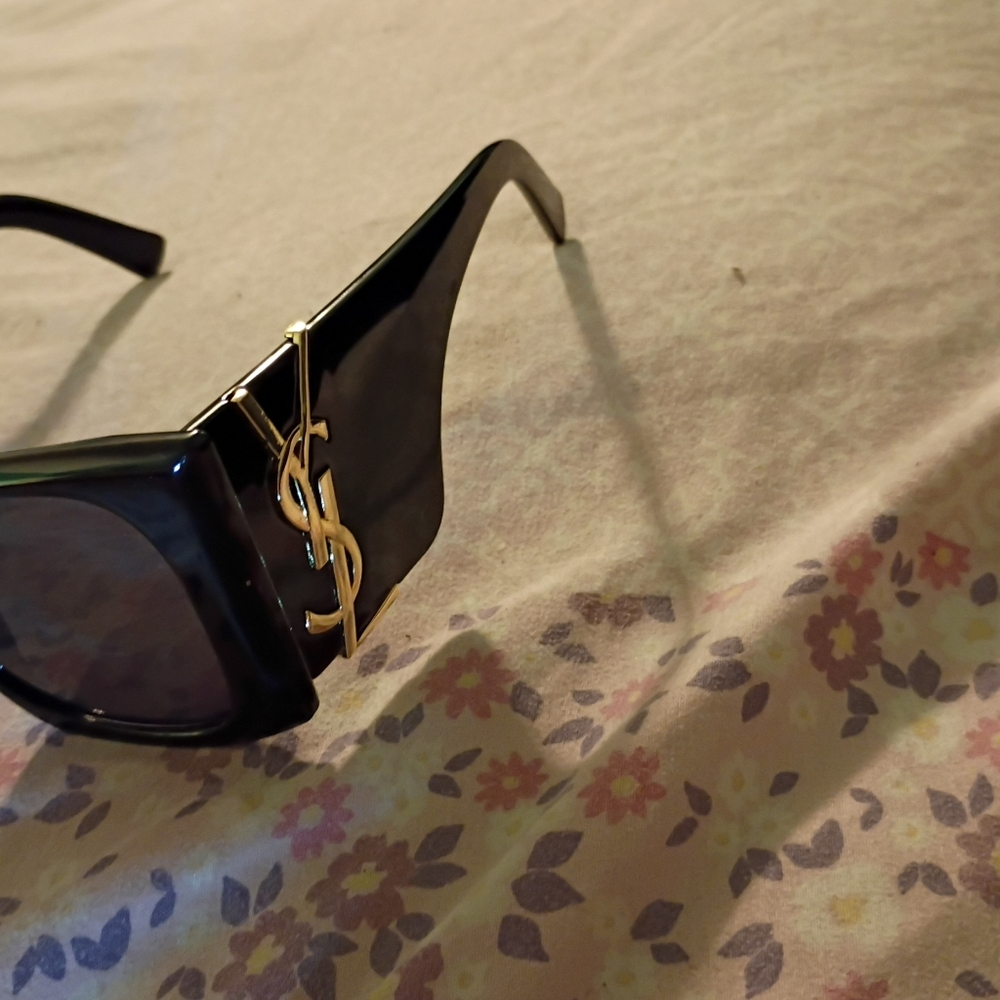Yves Saint Laurent Black Sunglasses with Gold YSL Logo - Picture 3 of 6